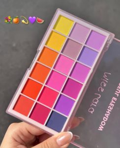 پالت سایه ۱۸ رنگ میس‌لارا
