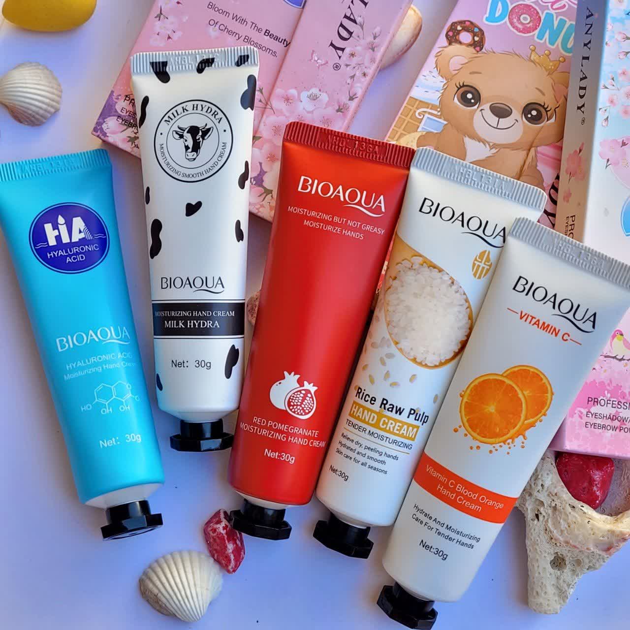 کرم آبرسان ترمیمی و جوانساز طبیعی دست بیواکوا