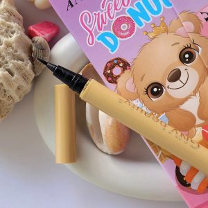 خط چشم مشکی کره ای